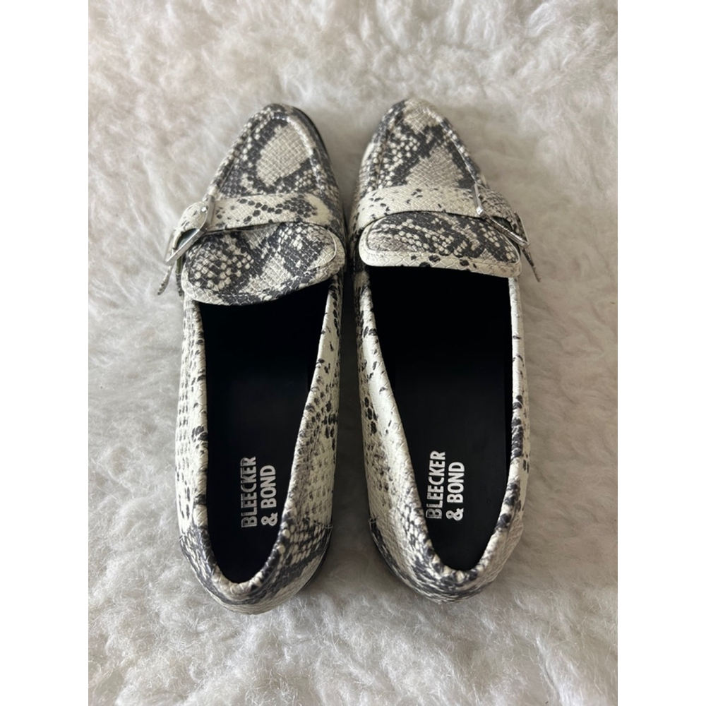 Bleecker & Bond Demi Loafer Snake Print Women Size 10M - Picture 6 of 7